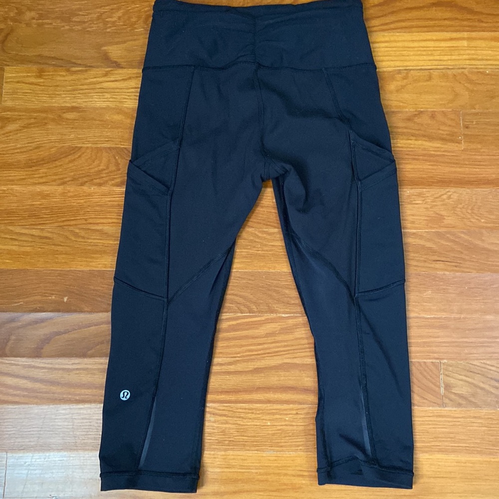 Lululemon Cropped Tight size 4